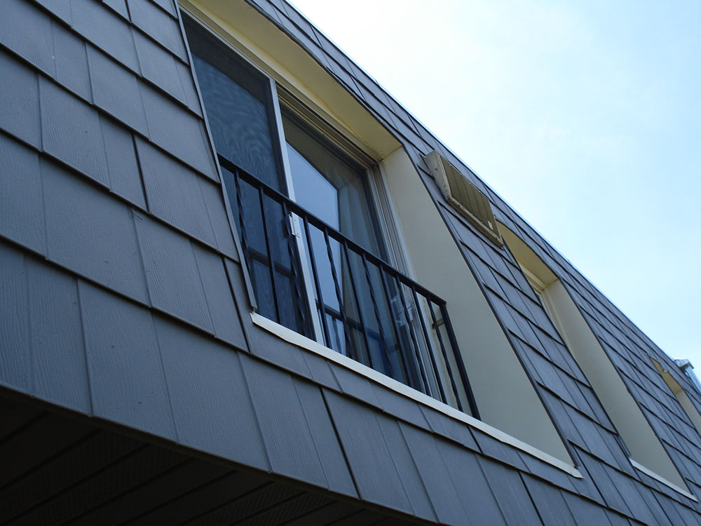 siding updated by BEI Exterior maintenance - siding after