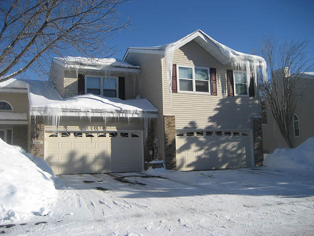 Residential HOA with Ice dams in Minneapolis